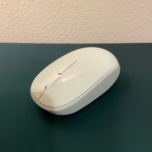 Wireless Microsoft mouse